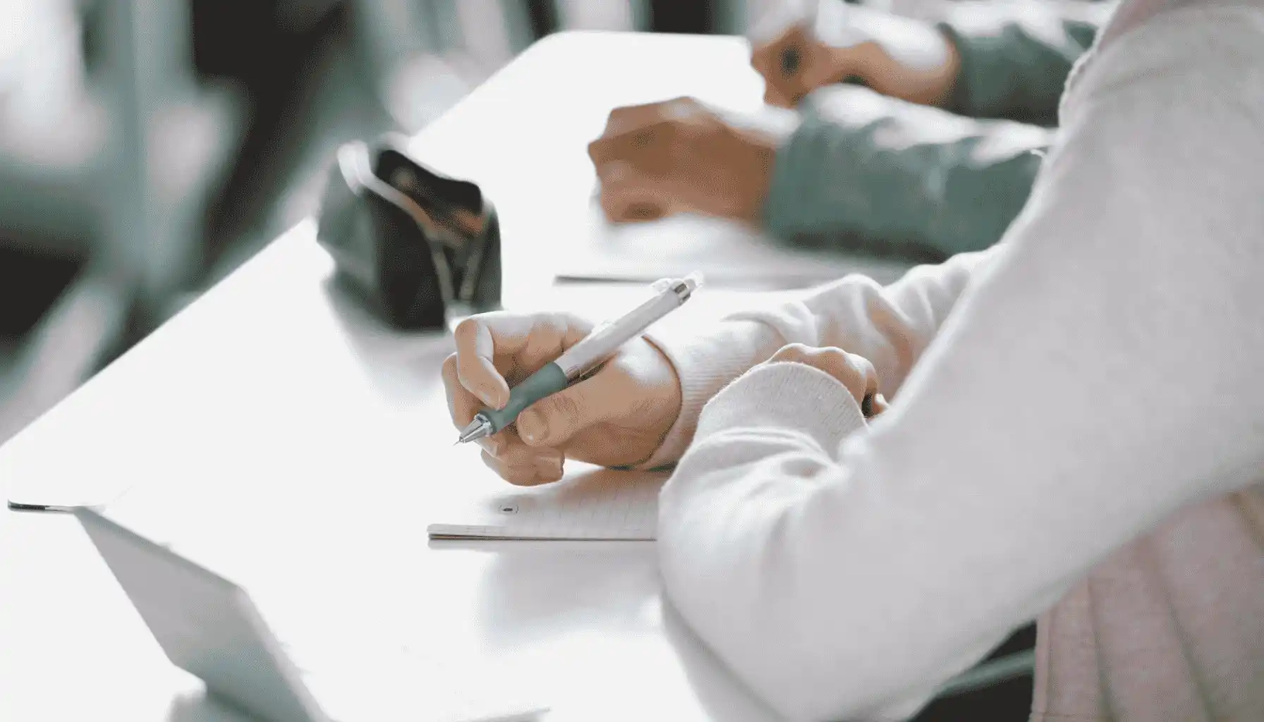 Formación no reglada: qué es y cómo abrir una academia en Madrid