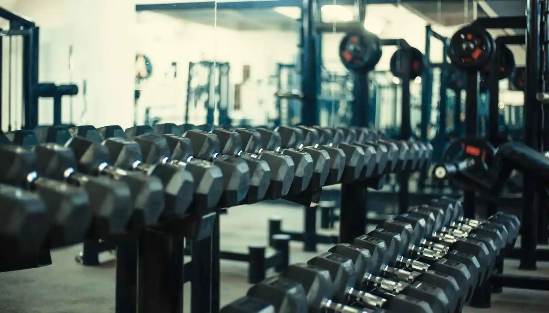 Cómo montar un gimnasio en Madrid: requisitos legales y licencia